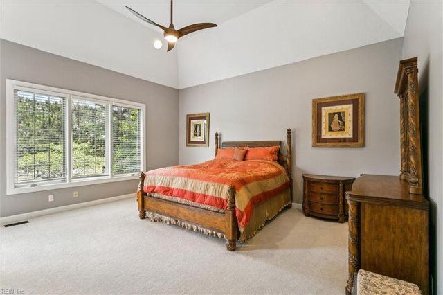 100 Fairway LN, Yorktown, VA 23693