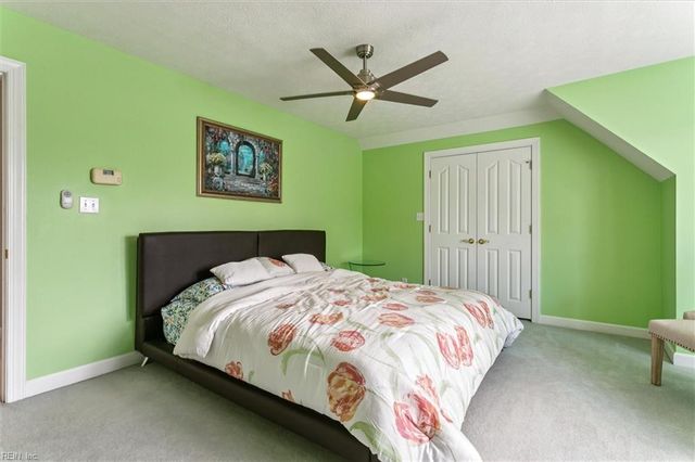 100 Fairway LN, Yorktown, VA 23693