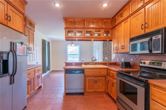 821 Monroe Street, Baldwin City, KS 66006