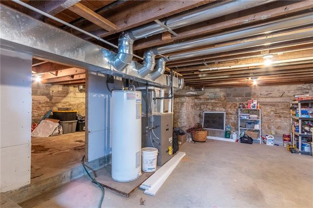 821 Monroe Street, Baldwin City, KS 66006