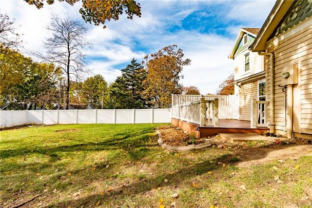 821 Monroe Street, Baldwin City, KS 66006