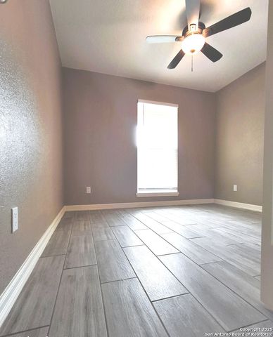 5727 war cloud, San Antonio, TX 78242