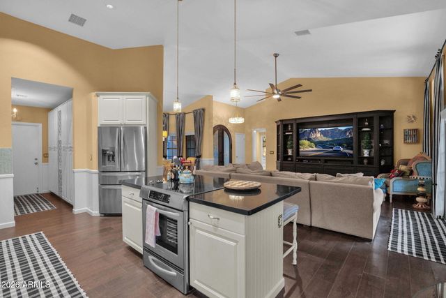 5512 E WALTANN Lane, Scottsdale, AZ 85254