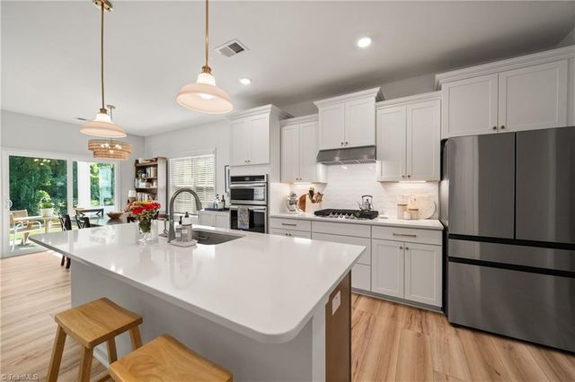 6130 Cirrus Lane, Clemmons, NC 27012