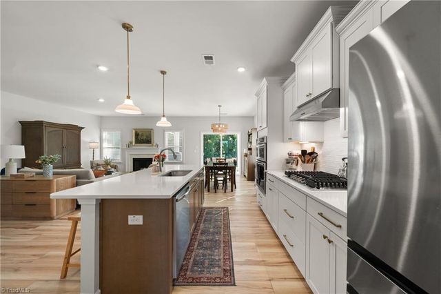 6130 Cirrus Lane, Clemmons, NC 27012