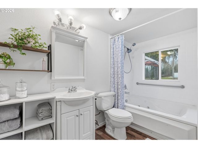 311 HOOPER Rd, Longview, WA 98632