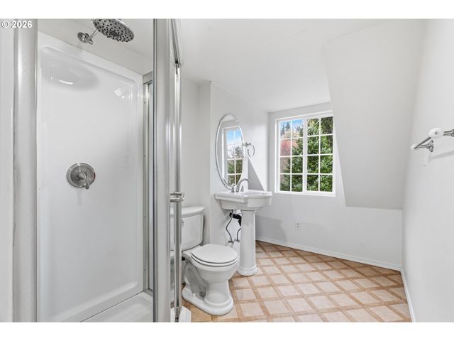 311 HOOPER Rd, Longview, WA 98632