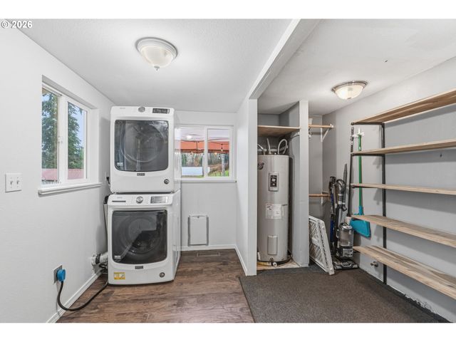 311 HOOPER Rd, Longview, WA 98632