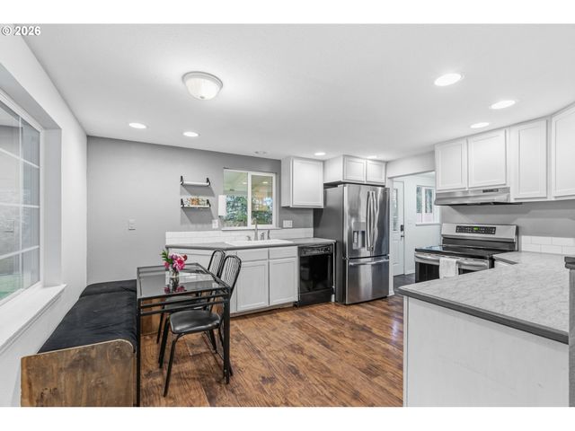 311 HOOPER Rd, Longview, WA 98632