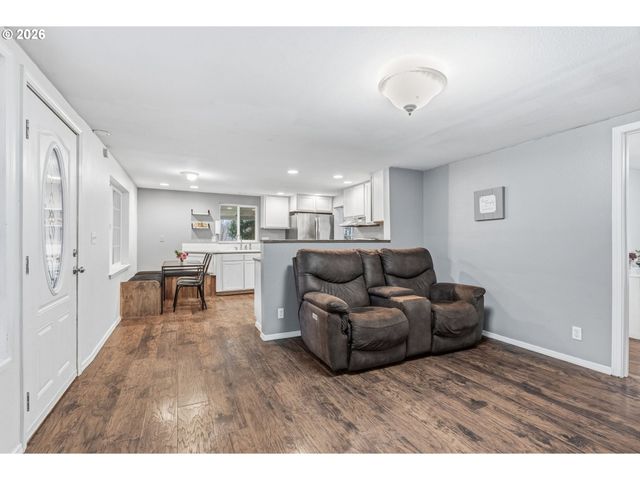 311 HOOPER Rd, Longview, WA 98632