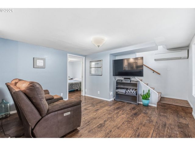 311 HOOPER Rd, Longview, WA 98632