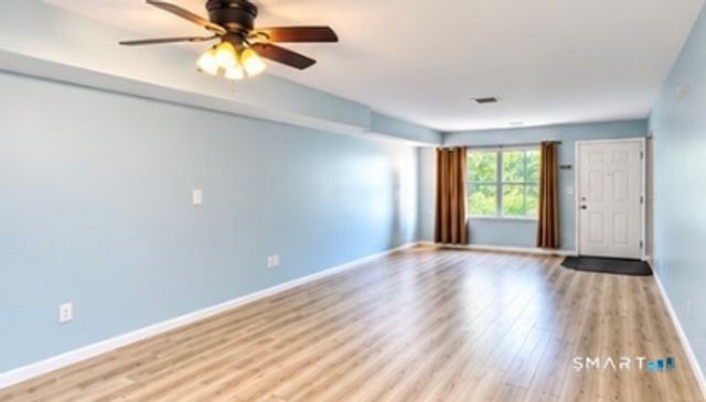 10 Manorwood Drive 10, Branford, CT 06405