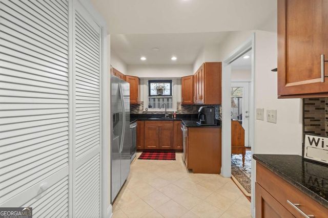 9 Vista Square NW, Atlanta, GA 30327