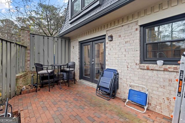 9 Vista Square NW, Atlanta, GA 30327