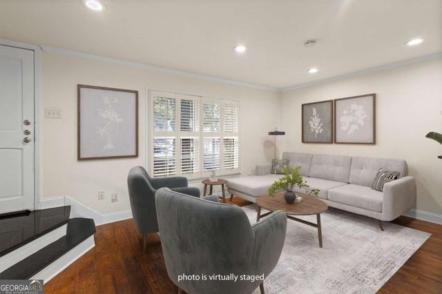 9 Vista Square NW, Atlanta, GA 30327