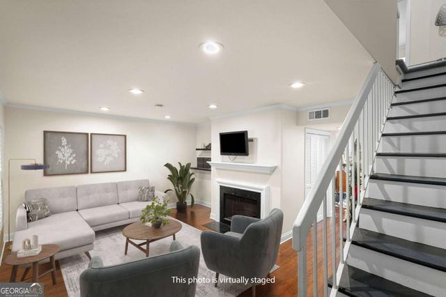 9 Vista Square NW, Atlanta, GA 30327