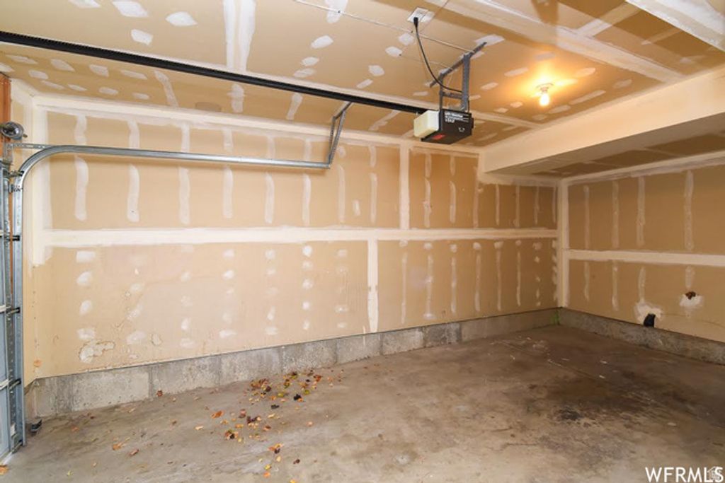 Image 11 of property listing at 1130 N 200 W, Bountiful, UT 84010