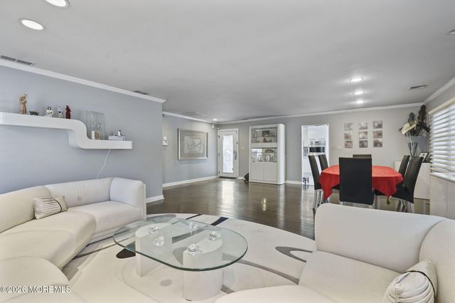 330 Plymouth Drive, Freehold, NJ 07728