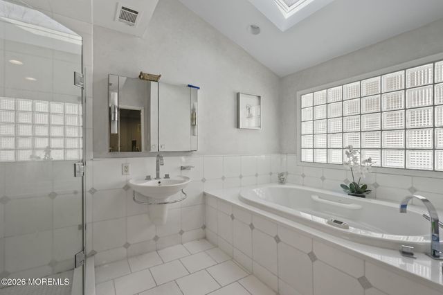 330 Plymouth Drive, Freehold, NJ 07728