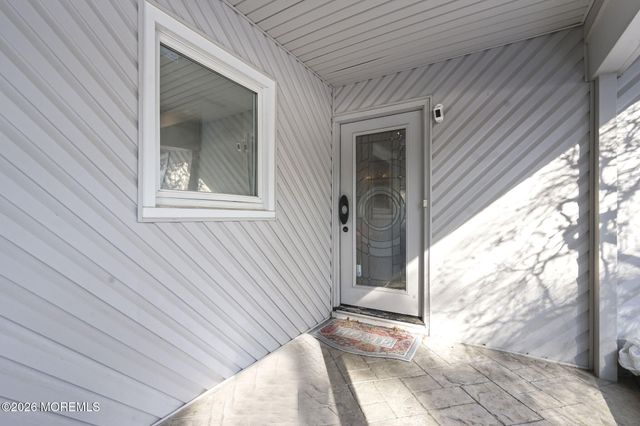 330 Plymouth Drive, Freehold, NJ 07728