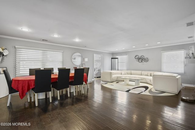 330 Plymouth Drive, Freehold, NJ 07728