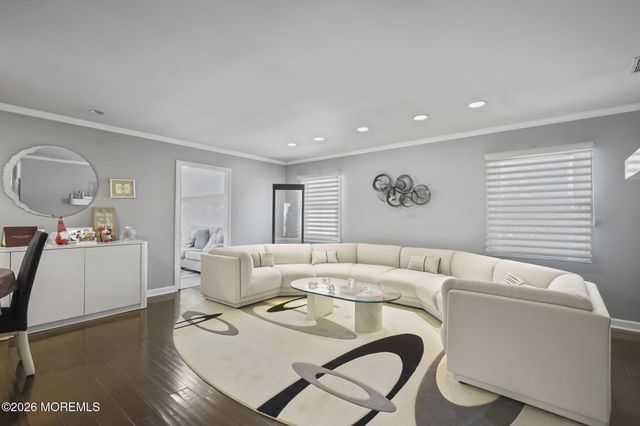 330 Plymouth Drive, Freehold, NJ 07728