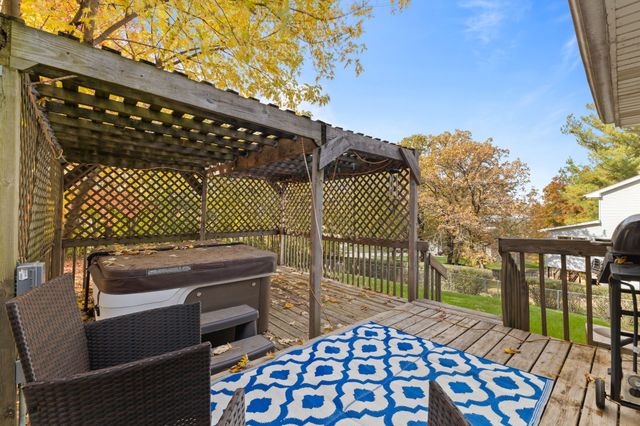 1111 Ann Parkway, Indianola, IA 50125