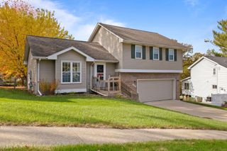 1111 Ann Parkway, Indianola, IA 50125