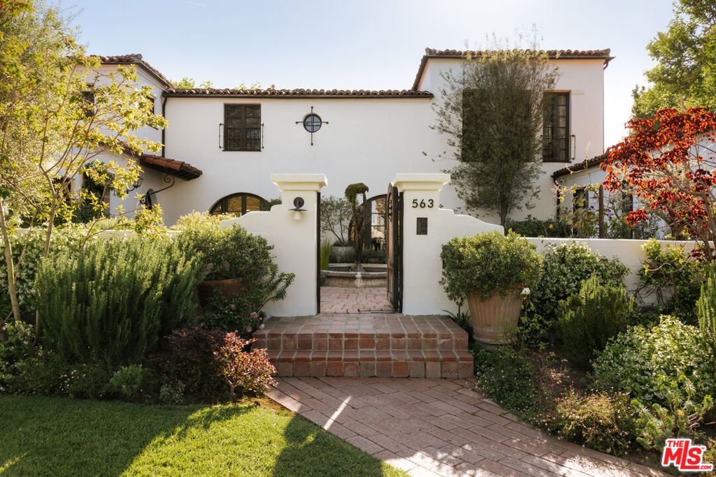 Image 1 of property listing at 563 S Burlingame Avenue, Los Angeles, CA 90049