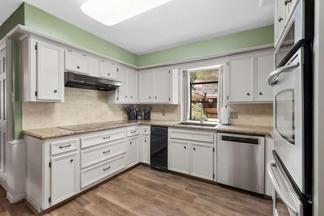 5406 Glenview Drive, Kingwood, TX 77345