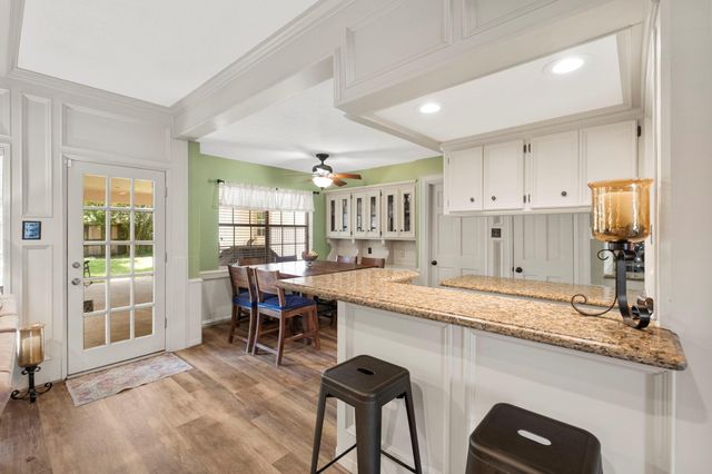 5406 Glenview Drive, Kingwood, TX 77345