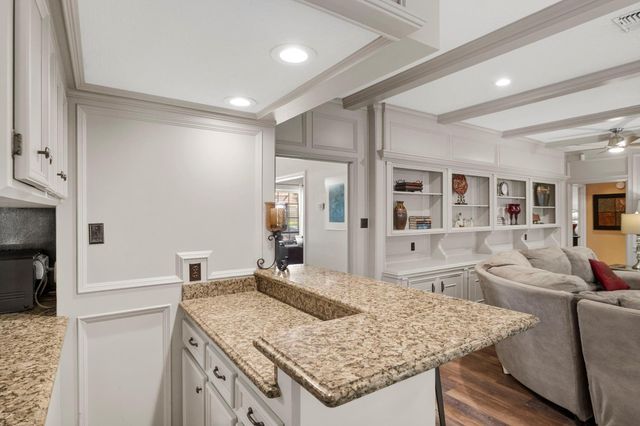 5406 Glenview Drive, Kingwood, TX 77345