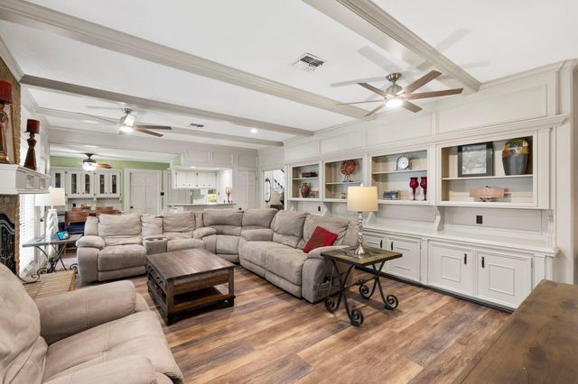 5406 Glenview Drive, Kingwood, TX 77345