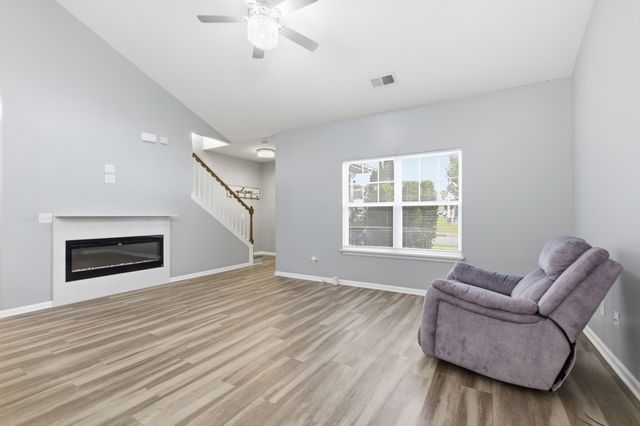 4925 Secretariat Dr, Antioch, TN 37013