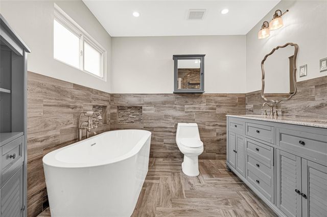 902 Mountain Meadows Drive, Katy, TX 77450