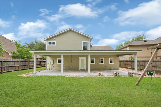 902 Mountain Meadows Drive, Katy, TX 77450