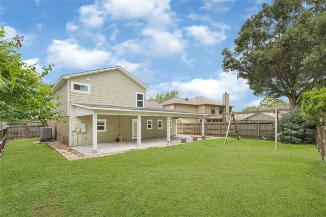 902 Mountain Meadows Drive, Katy, TX 77450