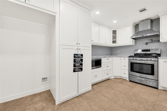 902 Mountain Meadows Drive, Katy, TX 77450