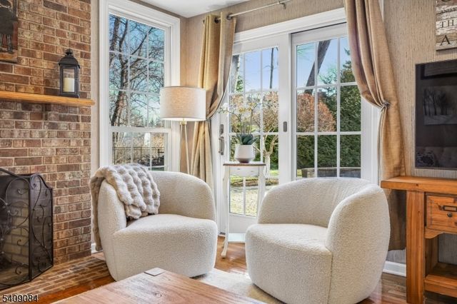 9 Buttonwood Ln, Chatham Twp., NJ 07928