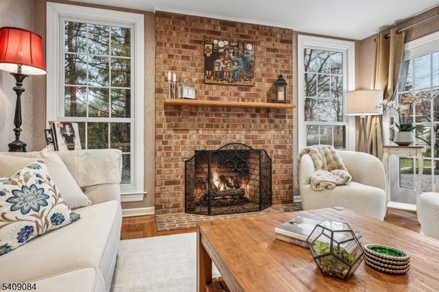 9 Buttonwood Ln, Chatham Twp., NJ 07928