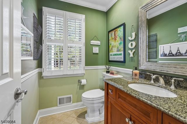 9 Buttonwood Ln, Chatham Twp., NJ 07928