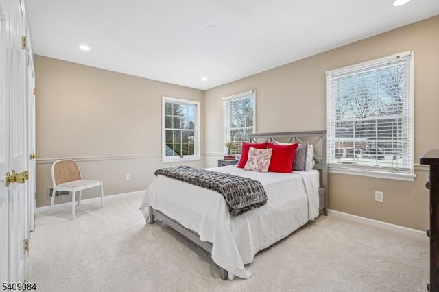 9 Buttonwood Ln, Chatham Twp., NJ 07928