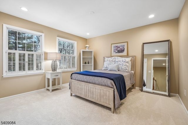 9 Buttonwood Ln, Chatham Twp., NJ 07928