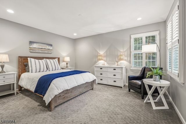 9 Buttonwood Ln, Chatham Twp., NJ 07928