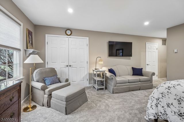 9 Buttonwood Ln, Chatham Twp., NJ 07928