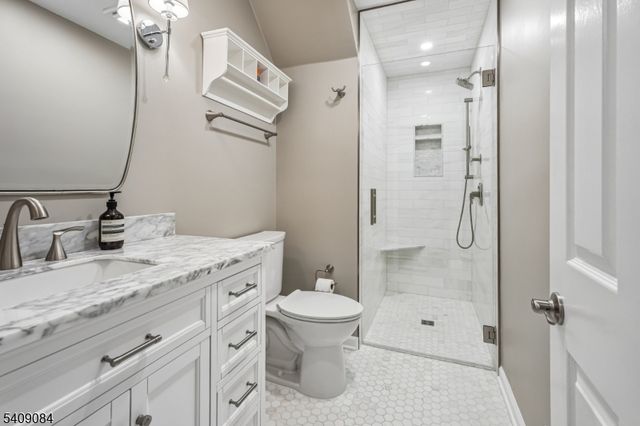 9 Buttonwood Ln, Chatham Twp., NJ 07928