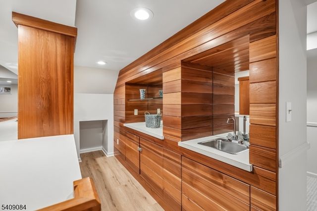 9 Buttonwood Ln, Chatham Twp., NJ 07928