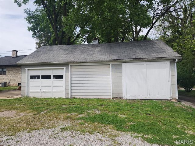 3115 W Main Street, Belleville, IL 62226