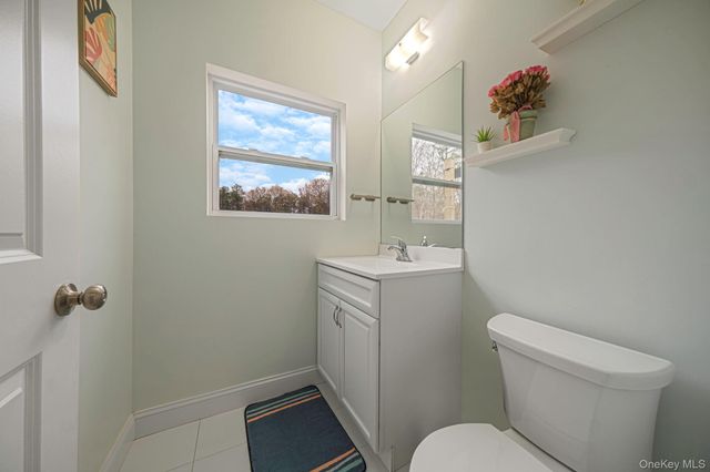 1703 Fire Avenue, Medford, NY 11763