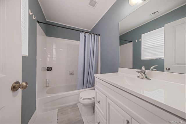 1703 Fire Avenue, Medford, NY 11763